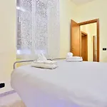 Апартаменты Guesthost - Casazzurra - Your Place Next To Port & Castel Nuovo *