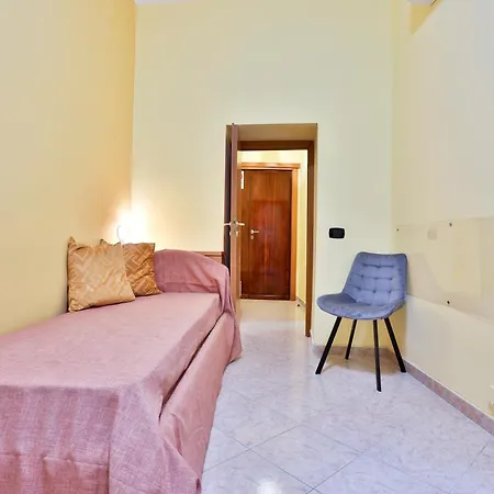 Guesthost - Casazzurra - Your Place Next To Port & Castel Nuovo Апартаменты Неаполь